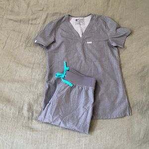 Heathered grey XXS technical edition Fig scrub set